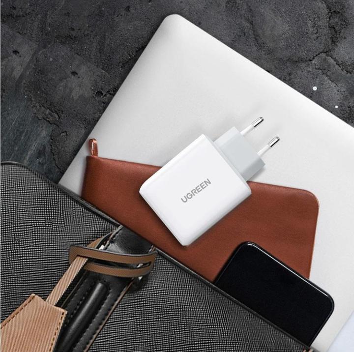 Produktbild Ugreen USB-C 36W PD Ladegerät 2-Port (36 W)