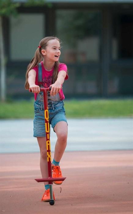 Produktbild Qu-Ax Hüpfstab Pogo-Stick