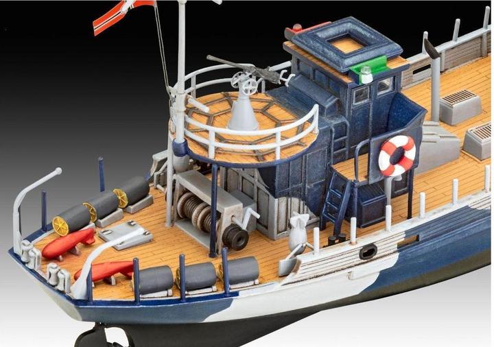 Actual product image Revell KFK (war fishing cutter)