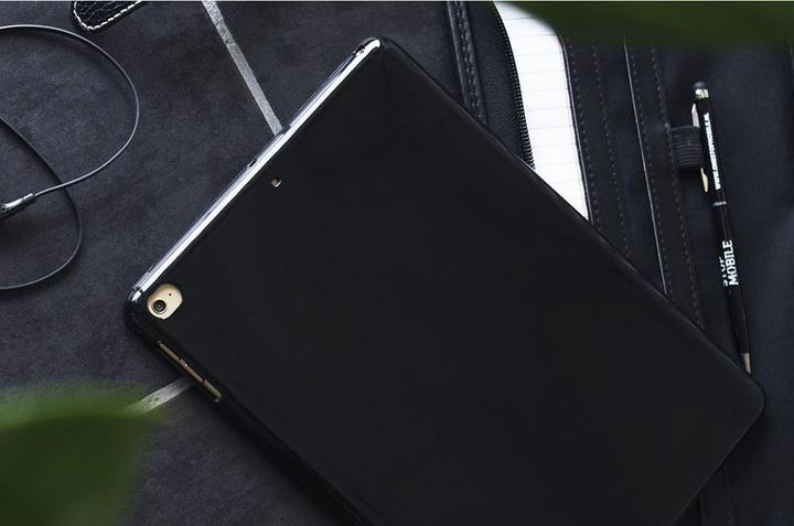 Productafbeelding Mobiparts Classic TPU Case Samsung Galaxy Tab A 10.5 (2018) Black (Galaxy Tab A 10.5 (2018))