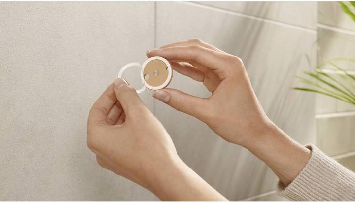 Produktbild tesa MOON WHITE Handtuchhaken inkl. Klebelösung ohne Bohren