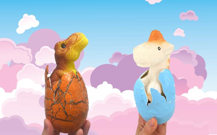Actual product image Roost Large T-Rex Hatching Eggs NV273 orange