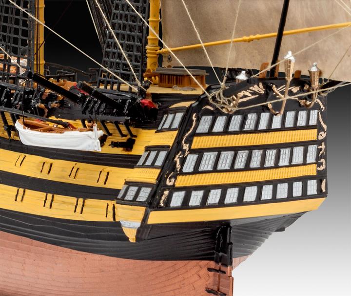 Produktbild Revell H.M.S. Victory