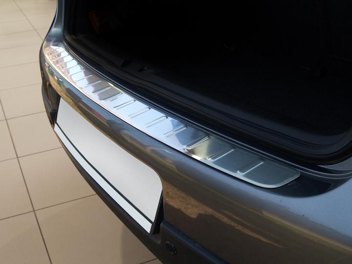 Produktbild Avisa Edelstahl Ladekantenschutz für VW Golf 5 Limousine ab 2003 bis 2008 (Heck)