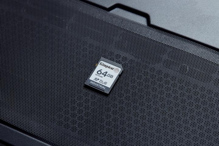 Produktbild Kingston Card Ind. SD +ADP 64GB pSLC (64 GB, SDXC, U3, UHS-I)