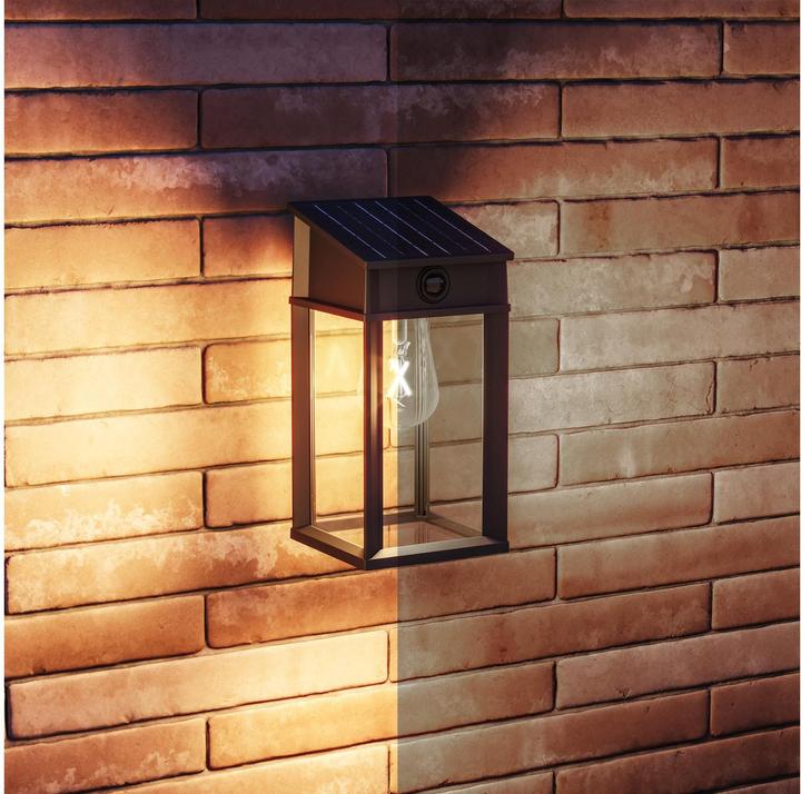 Immagine prodotto Philips Lighting Geri 929004632601 Solar-Aussenwandleuchte 3.2 W Warmweiss Schwa (470 lm, IP44)