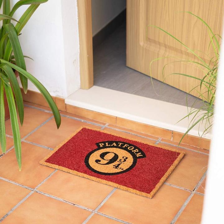 Actual product image Pyramide Doormat: Harry Potter Platform 9 3/4 (40x60cm) (40 x 60 cm)