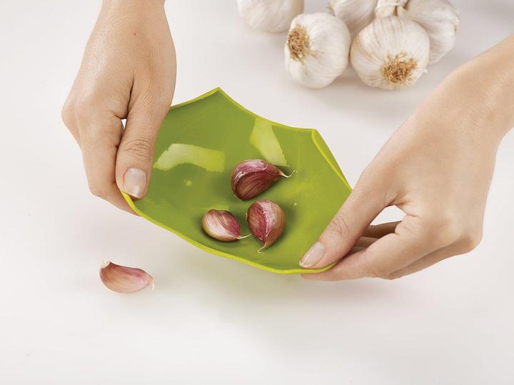 Actual product image Joseph Joseph Scroll garlic peeler