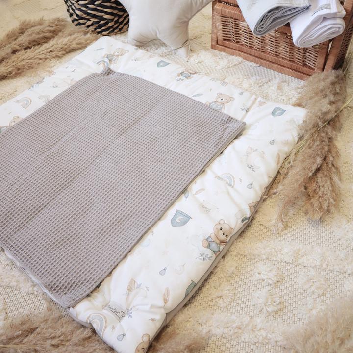 Produktbild Baby-Nest Wickelauflage Waffel Inklusive Abnehmbare Wasserdichte Unterlage |Teddy Bears (80 x 75 cm)