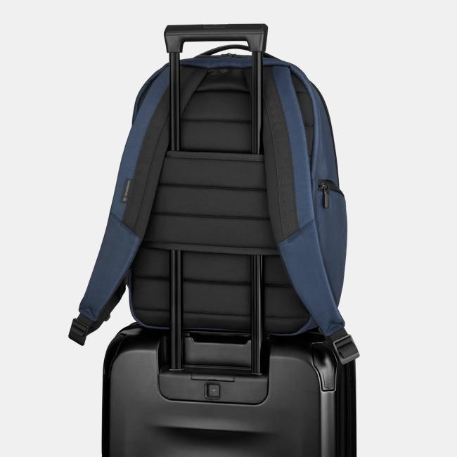 Actual product image Victorinox Altmont Professional, Essential Laptop Backpack, Navy Blue (24 l)