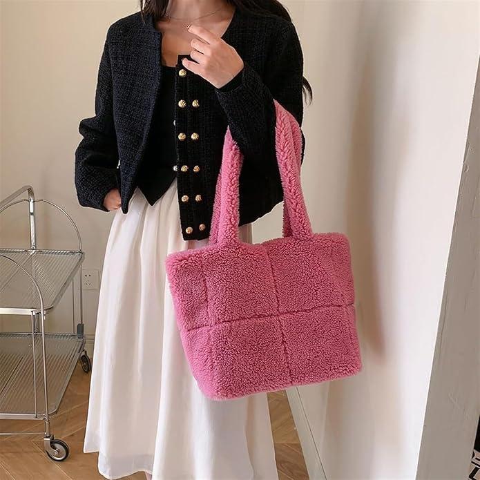 Immagine prodotto Only-Bags.Store Borsa a tracolla chic in pelliccia sintetica - versatile e leggera, perfetta per il lavoro o il
