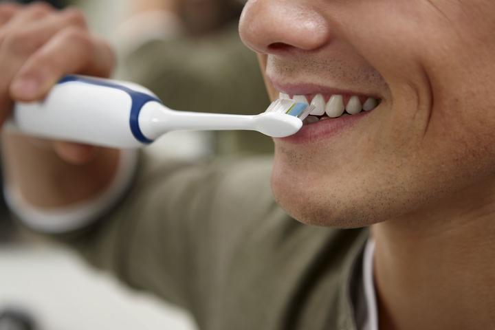 Actual product image Philips Sonicare HX3212/24 (Sonic toothbrush)