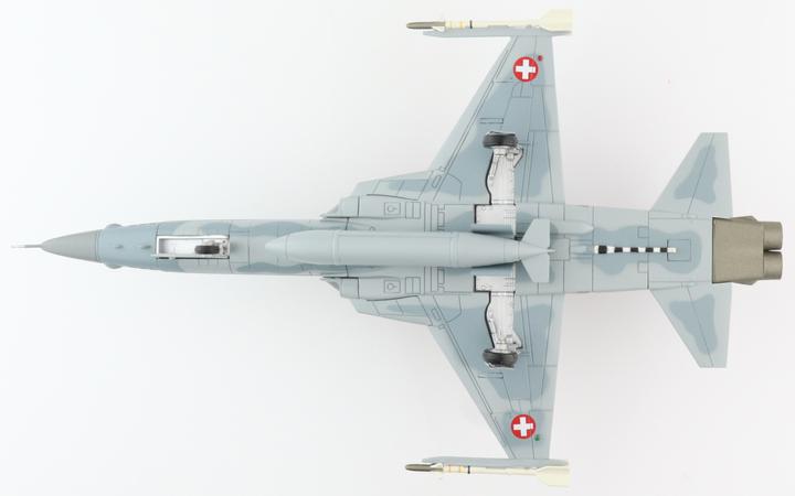 Produktbild Hobby Master Tiger F-5E Airbase Sion 2017 Flugzeugmodell aus Metall 1:72 von mit einigen Anbauteilen