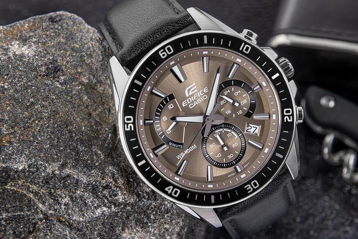 Produktbild Casio EFR-552L-5AVUEF (47 mm)