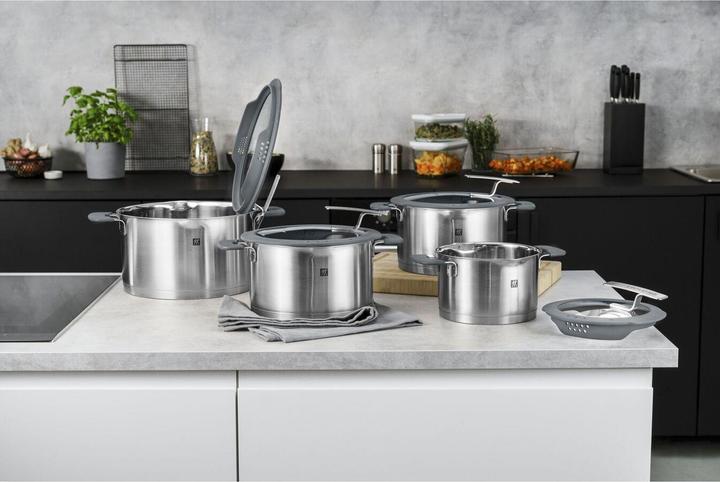 Actual product image Zwilling 1009149 Simplify stainless steel saucepan set (20 cm, Pan set + pot set, Stainless steel)