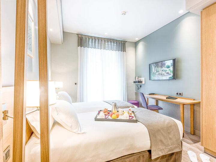 Actual product image Smartbox The magic of Paris, city of light: romantic stay with 2 nights (2 pers.)