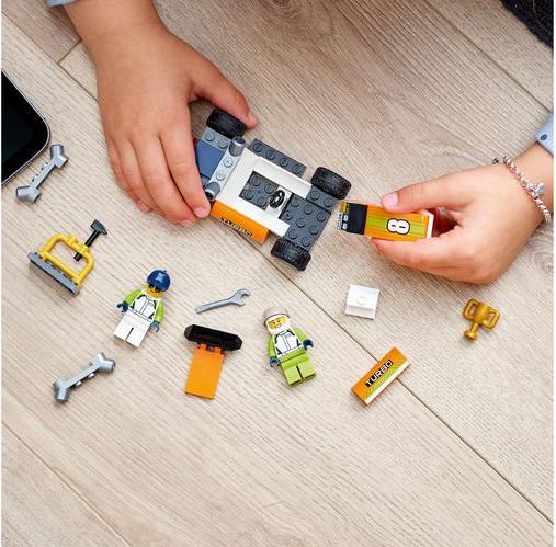 Actual product image LEGO Race car (60322, LEGO City)