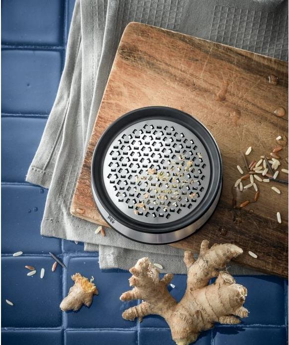 Produktbild WMF Ingwerreibe mit Aufbewahrungsbehälter Gewürzreibe Kitchen classics Edelstahl