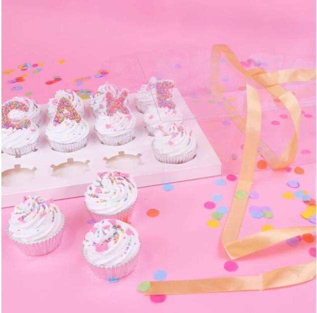 Image du produit PME Cakebutler 27 x 34 x 10 cm, Transparent