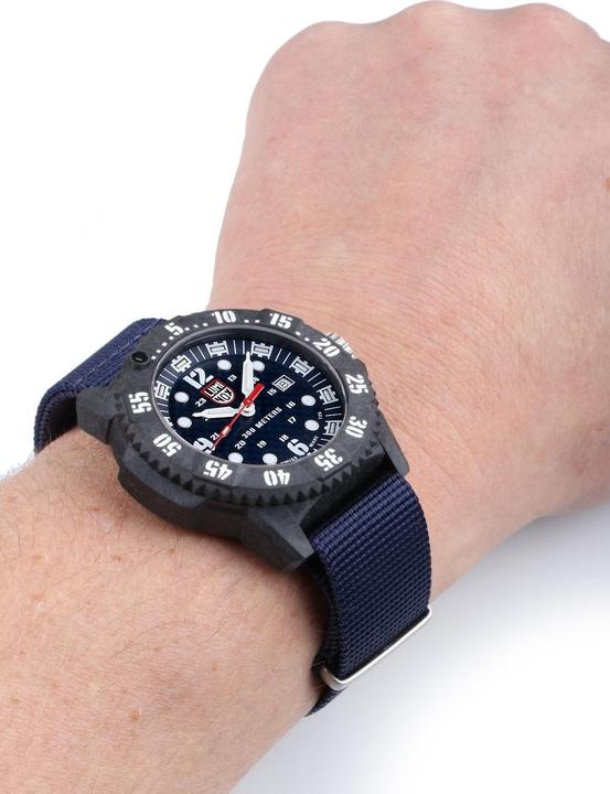 Image du produit Luminox Master Carbon Seal 3800 Series (Montre analogique, Swiss Made, 46 mm)