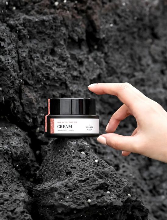 Actual product image Village 11 Factory Miracle youth cream (50 ml, 24h cream)