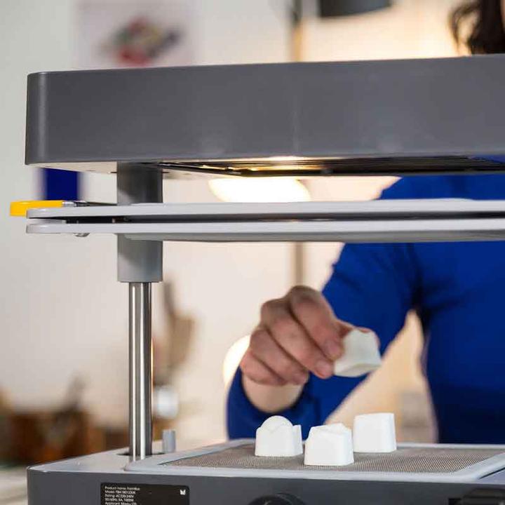 Actual product image Mayku FormBox
