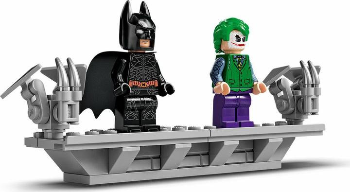 Image du produit LEGO Batmobile Tumbler (76240, LEGO DC, LEGO difficiles à trouver)