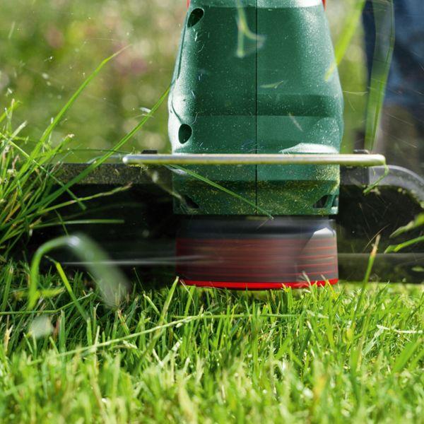 Image du produit Bosch Home & Garden UniversalGrassCut 18V-26-500 Set (Fils coupe-herbe)
