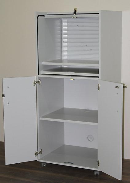 Produktbild eurokraft pro Computerschrank mit Kunststoffrollladen, mobil