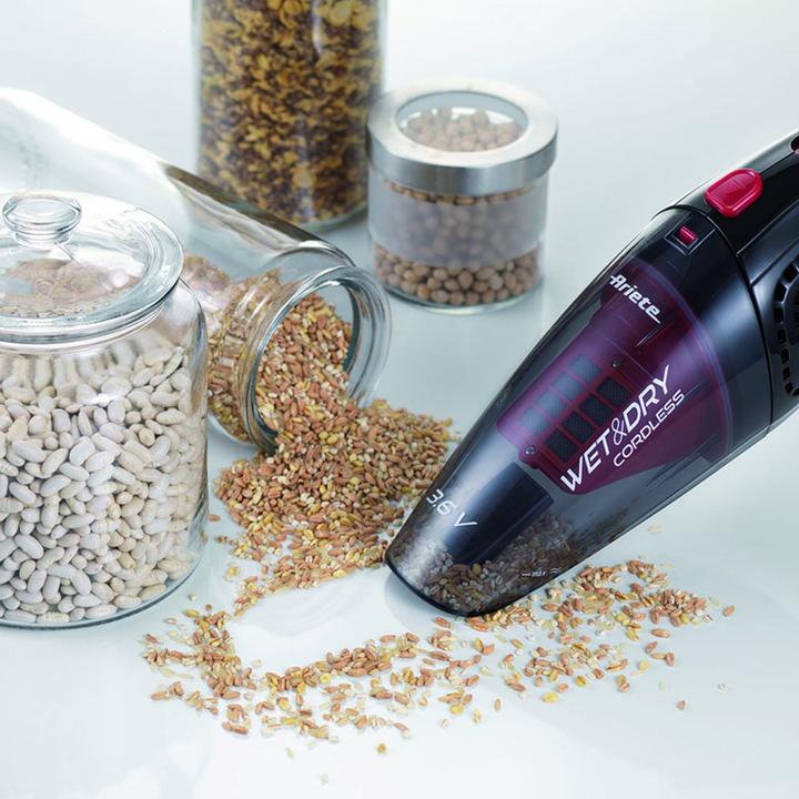 Actual product image Ariete 2474 Bagless, Purple