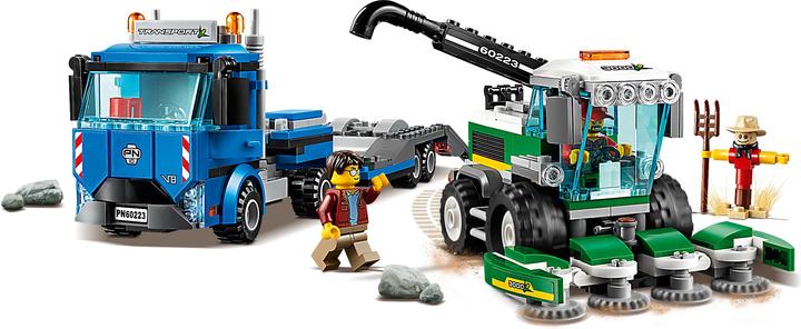 Actual product image LEGO Harvester Transport (60223, LEGO City)