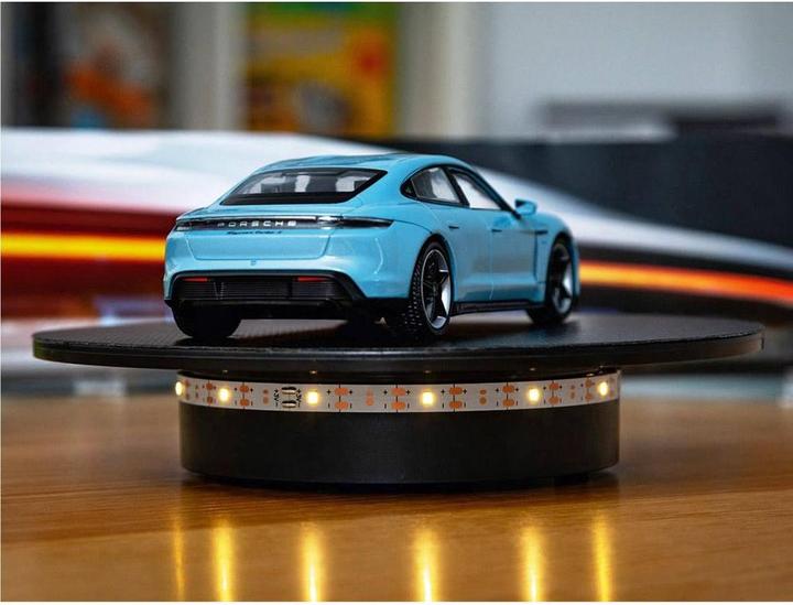 Actual product image Franzis Porsche Taycan