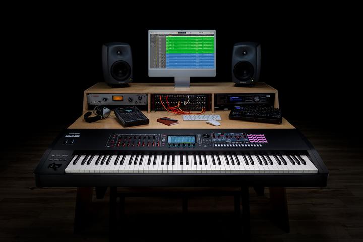 Actual product image Roland Fantom-8 EX