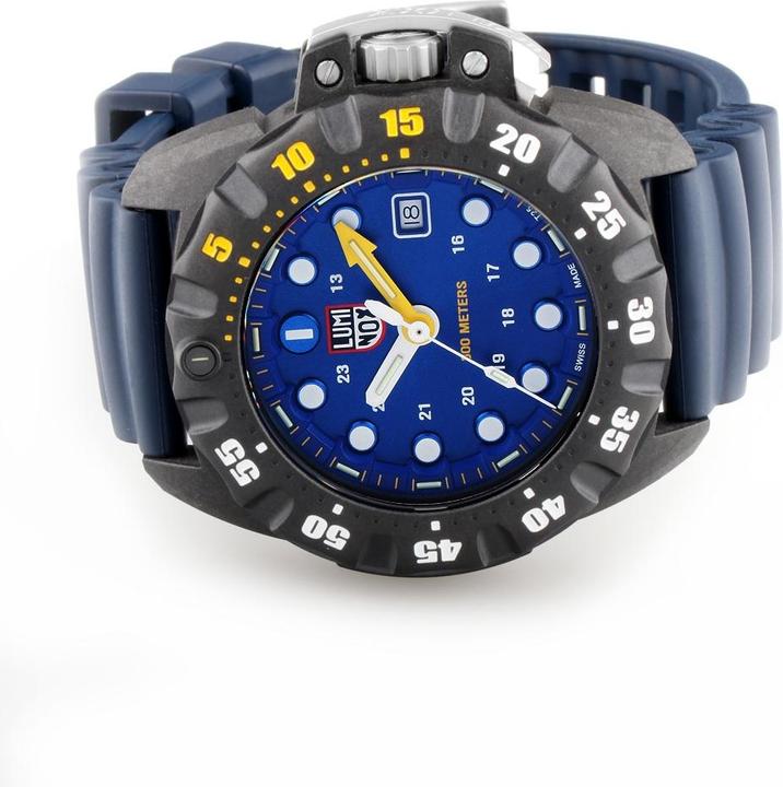 Actual product image Luminox Scott Cassell Deep Dive Carbon Blue (Analogue wristwatch, 44 mm)