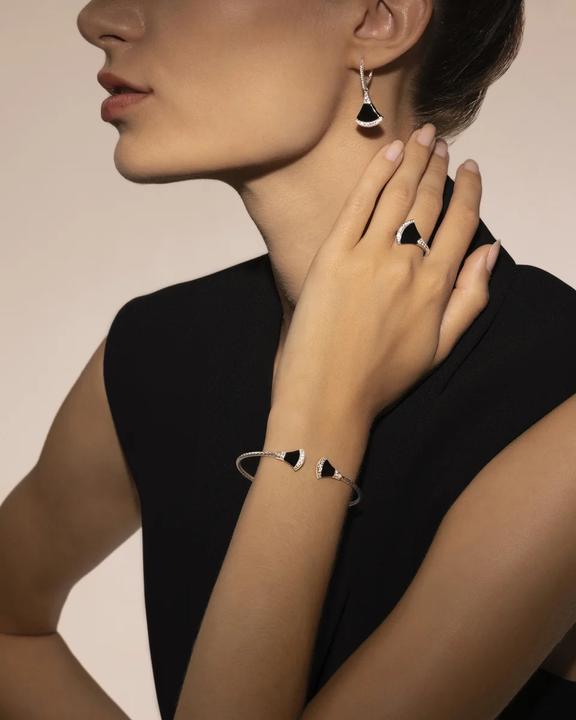 Produktbild Charles Garnier Ohrringe aus Silber, schwarzem Achat, Zirkonoxid (Achat, Silber und Zirkoniumoxiden)