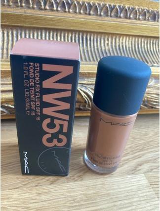 Image du produit MAC Cosmetics Studio Fix Fluid SPF 15 (N° NC53)
