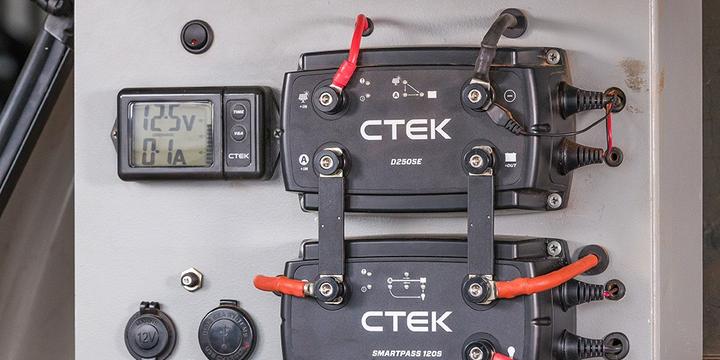Actual product image Ctek System Battery Monitor 200A