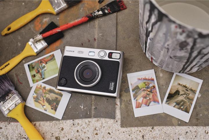 Actual product image Fujifilm Instax Mini Evo (type c)
