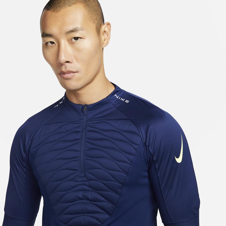 Actual product image Nike Therma-Fit Strike Winter Sweatshirt (L)