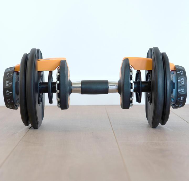 Actual product image Rockbells Verstellbares Hantel- / Gewichtsystem (2 bis 24 kg) Sport / Fitness inkl. Abstellbasis (1 x 2 kg - 24kg)