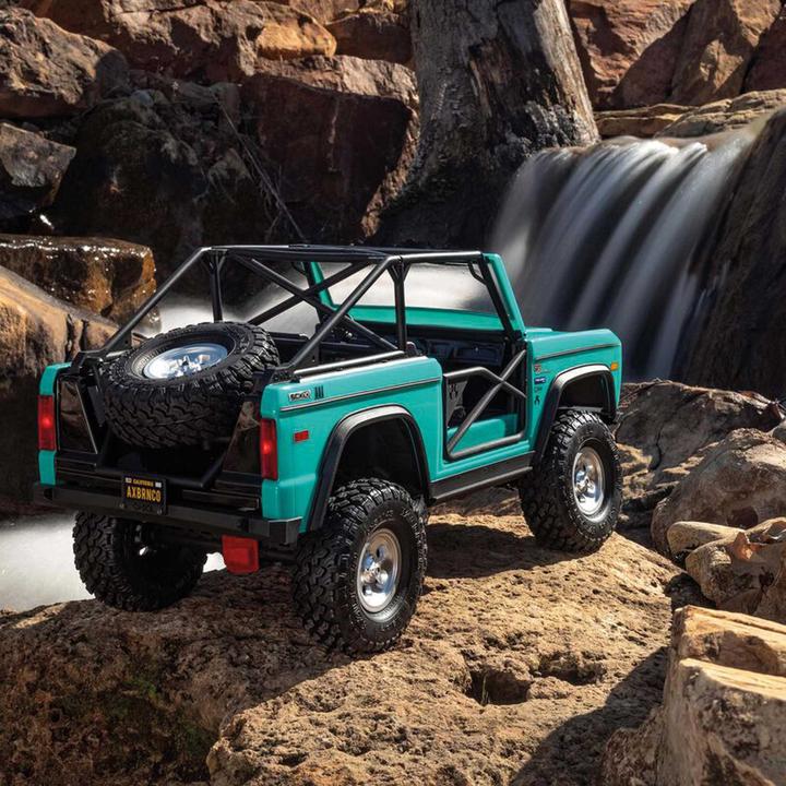 Actual product image Axial scx10 iii early ford bronco 4wd 1/10 rtr turquoise blue (RTR Ready-to-Run)
