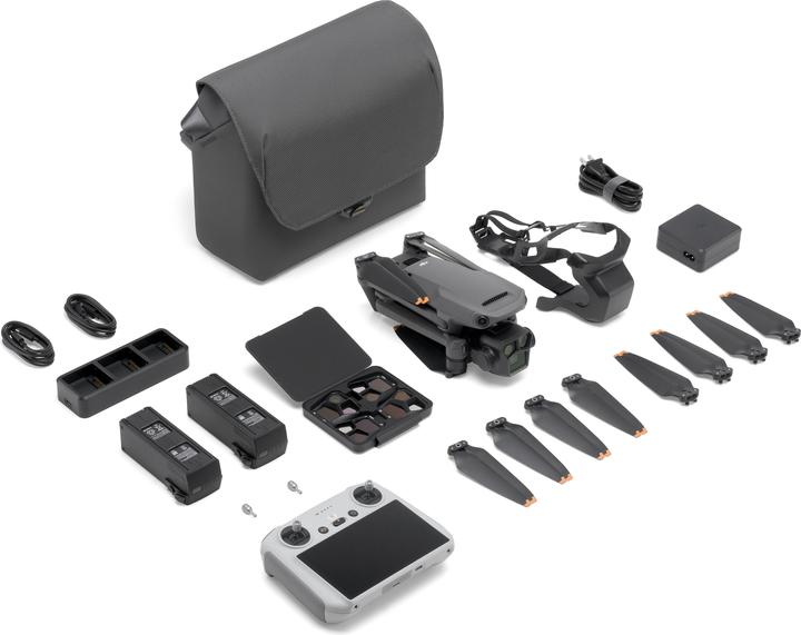 Produktbild DJI Mavic 3 Pro Fly More Combo inkl. RC (43 min, 958 g, 48 Mpx)