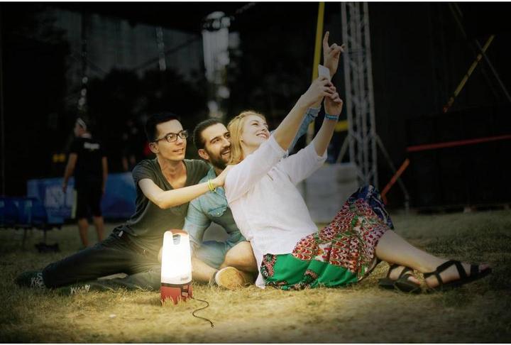 Actual product image Energizer E304157300 Vision USB LED camping lantern 1300 lm battery-powered Red/