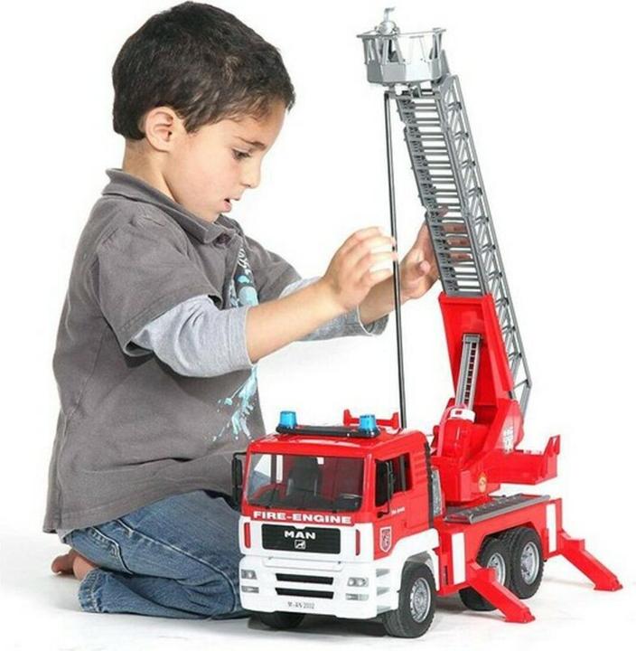 Actual product image Bruder Man fire department with turntable ladder