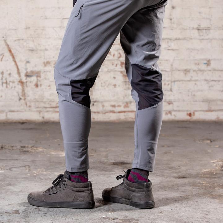 Actual product image iXS Flow XTG tapered trousers (L)
