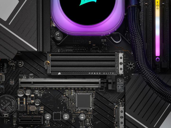 Produktbild Corsair MP600 ELITE 4TB NVMe PCIe M.2 SSD with heatsink (4000 GB, M.2 2280)