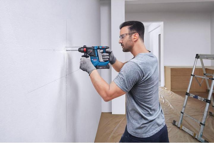 Actual product image Bosch Professional GBH 18V-18 Akku-Bohrhammer mit SDS plus (Rechargeable battery operated)