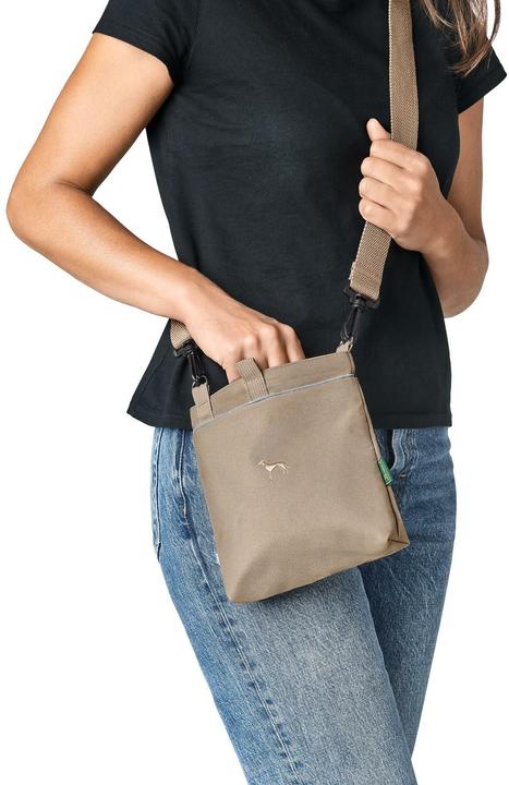 Actual product image Hunter Shoulder snack bag Alva, 18 x 20 cm, beige, product type