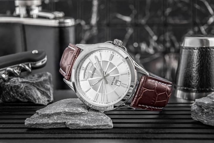 Image du produit Casio Collection - MTP-1381L-7A (Montre analogique, 40 mm)