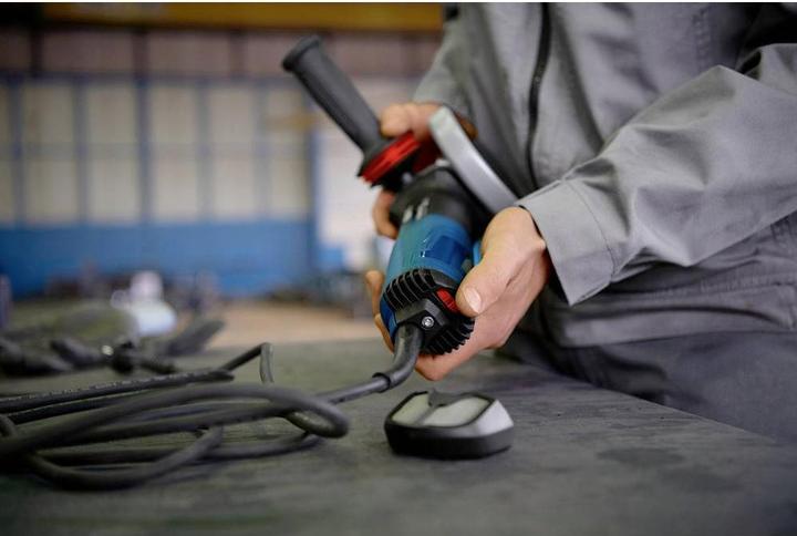 Actual product image Bosch Professional Cordless angle grinder GWS 17-125 S INOX (125 mm)
